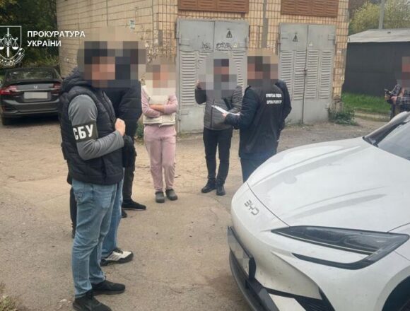 Криворізькі підприємці “заробляли” на відновленні гуртожитку після обстрілу