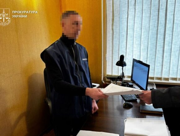 Збитки під час ремонту доріг — на Дніпропетровщині підозрюється посадовець комунального підприємства
