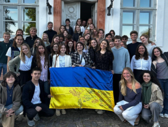 1 (2) «УкраїнаМрії» запрошує молодь Дніпропетровщини на навчання