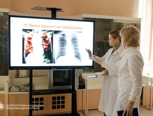 1 Японія передала Дніпропетровщині інтерактивні панелі