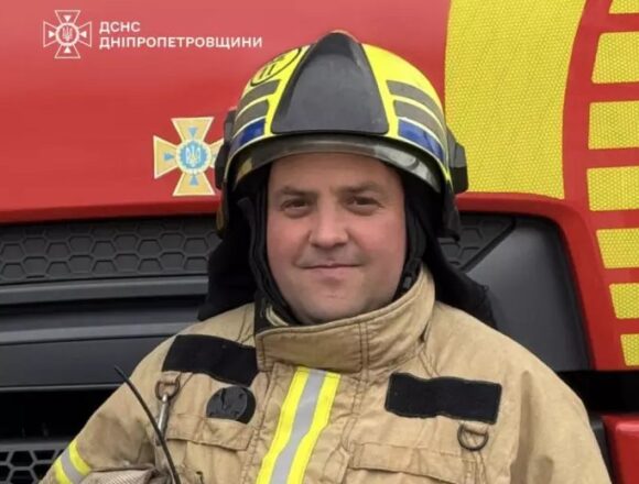Герої без зброї: рятувальник із Дніпропетровщини Віталій Денисенко
