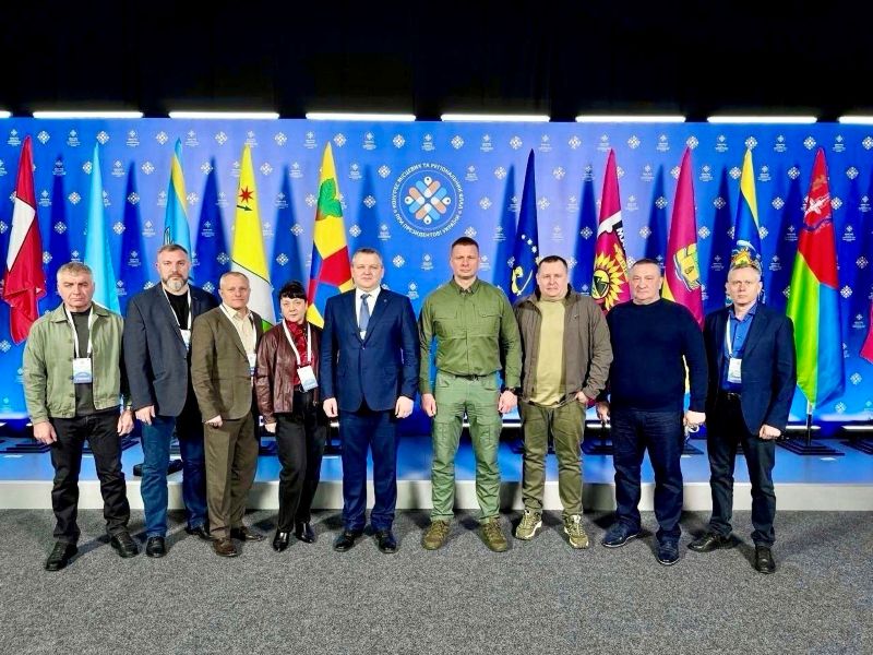 1 Державні відзнаки «Місто-герой України» отримали три міста Дніпровщини