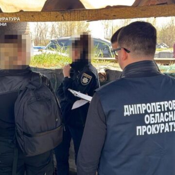 У Кривому Розі патрульну затримали за вимагання грошей