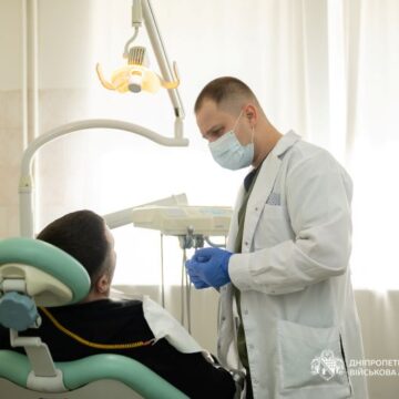 8-4 На Дніпропетровщині захисникам безкоштовно лікують зуби