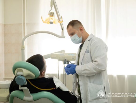 На Дніпропетровщині захисникам безкоштовно лікують зуби