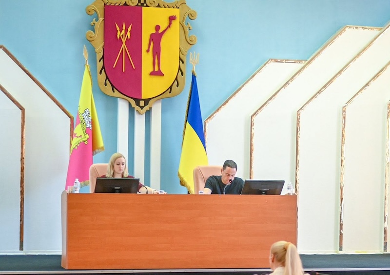 Камʼянське Рада Депутати Кам’янського внесли зміни до бюджету та підтримали військових