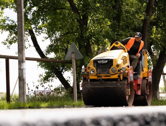 Дорожники завершили роботи на 17 місцевих автошляхах Дніпропетровщини