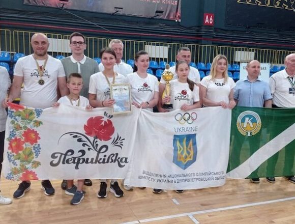 Сімейні команди з Петриківки Петриківська громада посіла друге місце на обласному форумі спортивних сімей