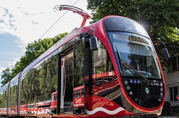 На одному з найпопулярніших маршрутів Дніпра працюватимуть два нові трамваї