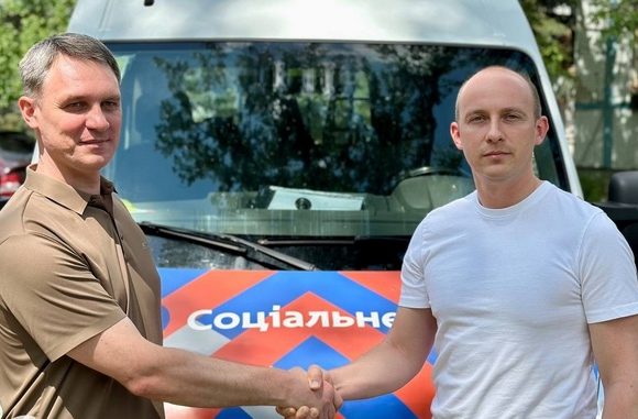 Дніпро впроваджує електронний реєстр для служби «Соціальне таксі»