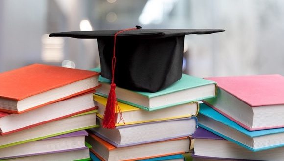 Абітурієнти Дніпропетровщини можуть подавати документи до 16 вишів області