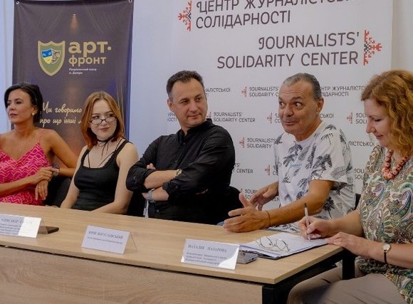 Патріотичний театр «Арт-Фронт» презентував нову виставу для ветеранів
