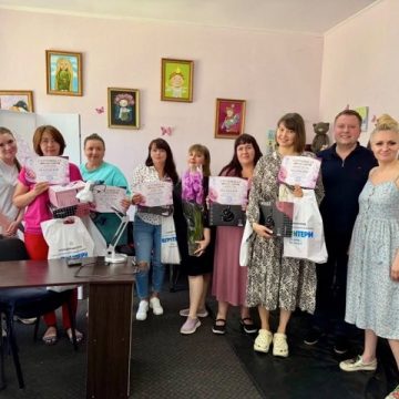 БФ «Центр допомоги переселенцям та ветеранам» випустив перших майстринь манікюру