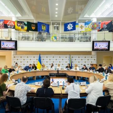 На Дніпропетровщині дітям у складних обставинах допомагатимуть наставники
