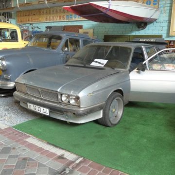 Із прифронтового Краматорська до Дніпра евакуювали колекційний автомобіль