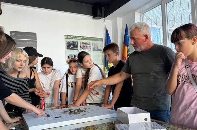 Відомі та невідомі факти про місто Дніпро Стара Самарь, козаки та Богородицька фортеця: діти дізналися маловідомі факти про Дніпро